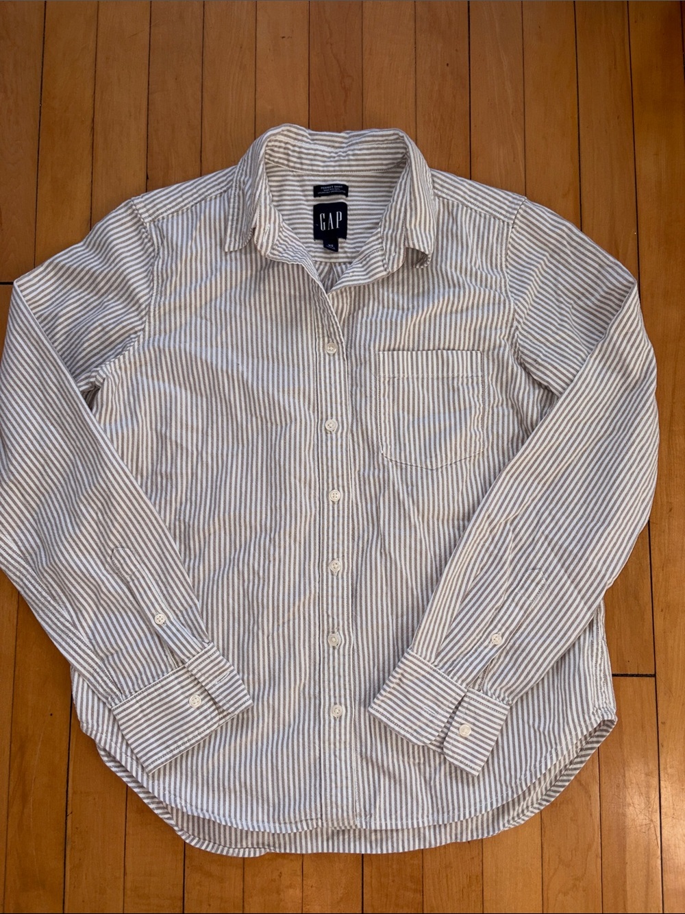 GAP Tan & White Button Down Perfect Shirt